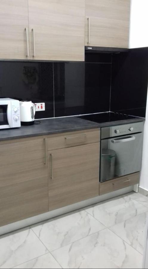 Great Views Apartment. ลิมาซอล ภายนอก รูปภาพ